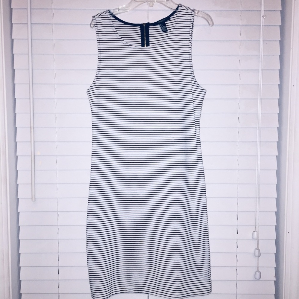 🎀4/$25🛍Forever21 Dress